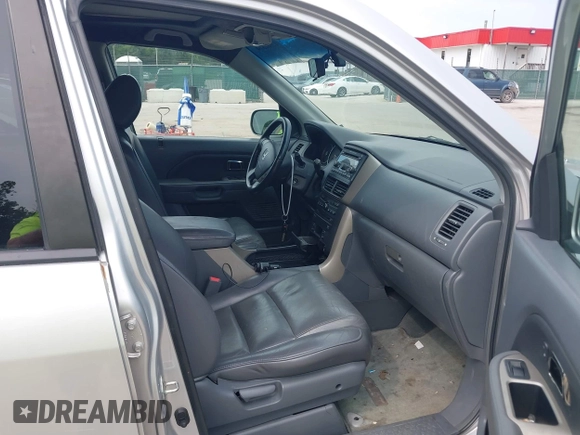 2008 Honda Pilot EX-L z VIN 5FNYF18648B022693, wystawiony jako IAAI lot #42681374 z przebiegiem 261 657 mil mil oraz . Historia ofert i sprzedaży dostępna na DreamBid. Obrazek 5.