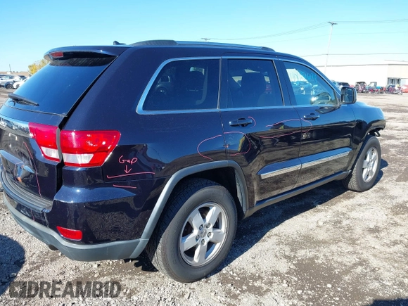 2011 Jeep Grand Cherokee Laredo with VIN 1J4RR4GG1BC547460, listed as a IAAI auction lot 40632674 with 46,745 mi miles and . Bid and sale history available at DreamBid. Image 4.