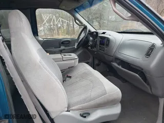 2000 Ford F-150 Work Series with VIN 1FTRX07W7YKA28407, listed as a IAAI auction lot 41551494 with 1 mi miles. Bid and sale history available at carsss.com. Image 5.