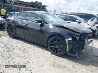 2020 Nissan Maxima SR with VIN 1N4AA6EV7LC384991, listed as a IAAI auction lot 41699772 with 32,921 mi miles and . Bid and sale history available at DreamBid. Image 1.
