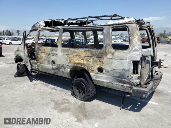2001 Ford Econoline Passenger XL with VIN 1FBSS31F81HB74851, listed as a Copart auction lot 52738635 with Not provided miles and Non repairable. Bid and sale history available at DreamBid. Image 2.