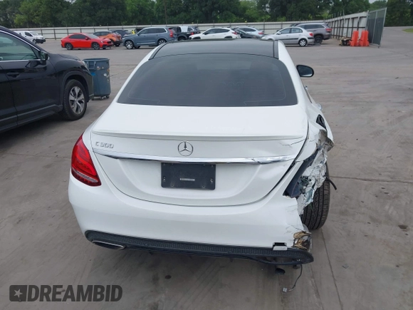 2017 Mercedes-Benz C 300 с VIN 55SWF4JB6HU183934, выставлен на аукционе IAAI как лот 42093303 с пробегом 120 000 миль миль и . История ставок и продаж доступна на DreamBid. Изображение 16.