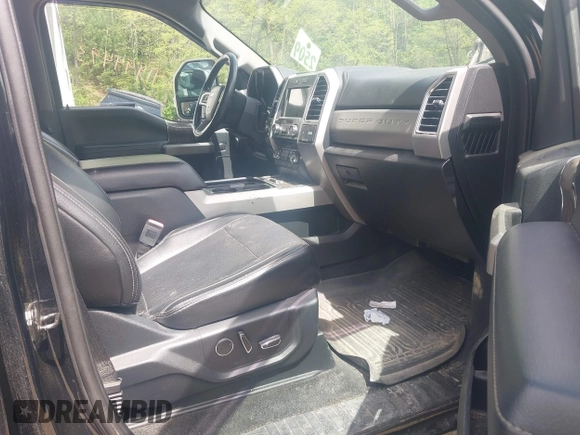 2018 Ford F-350 Platinum z VIN 1FT7W3BT0JEB33268, wystawiony jako IAAI lot #41994493 z przebiegiem 102 189 mil mil oraz . Historia ofert i sprzedaży dostępna na DreamBid. Obrazek 5.