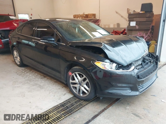 2014 Ford Fusion SE with VIN 1FA6P0H77E5398332, listed as a IAAI auction lot 41907861 with 132,429 mi miles. Bid and sale history available at carsss.com. Image 1.