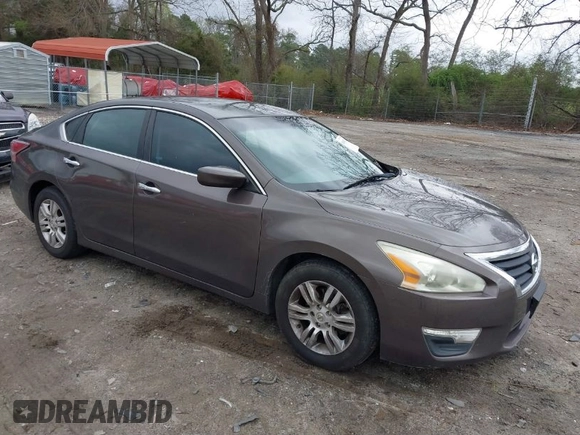 2014 Nissan Altima 2.5 S with VIN 1N4AL3APXEN228967, listed as a IAAI auction lot 41869277 with 174,149 mi miles. Bid and sale history available at carsss.com. Image 1.