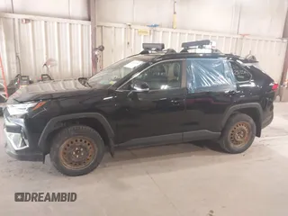 2022 Toyota RAV4 XLE Premium z VIN 2T3A1RFV1NW311285, wystawiony jako IAAI lot #42242488 z przebiegiem 51 678 mil mil oraz . Historia ofert i sprzedaży dostępna na DreamBid. Obrazek 14.