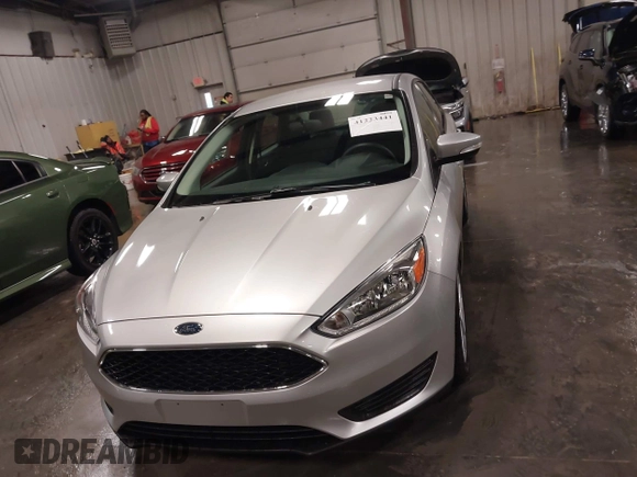 2015 Ford Focus SE with VIN 1FADP3F28FL357382, listed as a IAAI auction lot 41223441 with 47,682 mi miles. Bid and sale history available at carsss.com. Image 12.