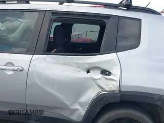 2017 Jeep Renegade Latitude with VIN ZACCJBBB5HPF68898, listed as a IAAI auction lot 41647375 with 98,270 mi miles. Bid and sale history available at carsss.com. Image 6.