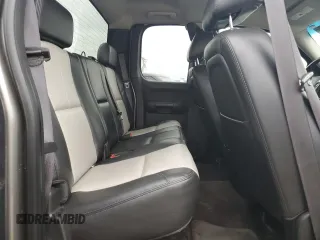 2012 GMC Sierra 1500 SLT z VIN 1GTR2WE74CZ262971, wystawiony jako Copart lot #85956964 z przebiegiem 105 004 mil mil oraz Czysty tytuł • Clean title. Historia ofert i sprzedaży dostępna na DreamBid. Obrazek 10.