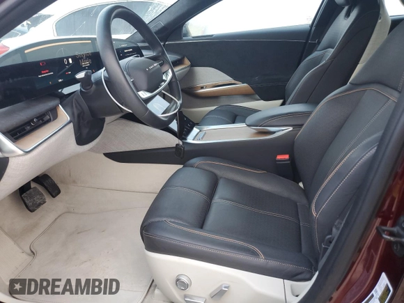 2023 Lucid Air Grand Touring z VIN 50EA1GBA4PA002253, wystawiony jako Copart lot #44174925 z przebiegiem 9760 mil mil oraz Tytuł czysty. Historia ofert i sprzedaży dostępna na DreamBid. Obrazek 7.