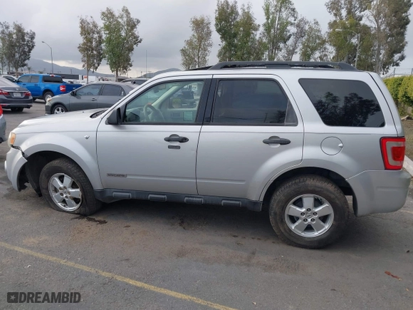 2008 Ford Escape XLT with VIN 1FMCU03108KA62726, listed as a IAAI auction lot 41921634 with 201,169 mi miles. Bid and sale history available at carsss.com. Image 14.