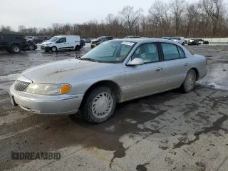 1998 Lincoln Continental with VIN 1LNFM97V0WY741632, listed as a Copart auction lot 42913755 with 192,451 mi miles and Salvage Title. Bid and sale history available at carsss.com. Image 1.