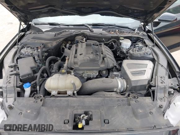 2020 Ford Mustang EcoBoost z VIN 1FA6P8TH6L5181768, wystawiony jako IAAI lot #41871296 z przebiegiem 55 131 mil mil oraz . Historia ofert i sprzedaży dostępna na DreamBid. Obrazek 10.