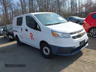 2015 Chevrolet City Express Cargo LS z VIN 3N63M0YN6FK698243, wystawiony jako IAAI lot #41903601 z przebiegiem 142 021 mil mil oraz . Historia ofert i sprzedaży dostępna na DreamBid. Obrazek 1.