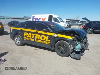 2017 Ford Police Interceptor Sedan with VIN 1FAHP2L86HG145905, listed as a IAAI auction lot 41725867 with 168,671 mi miles. Bid and sale history available at carsss.com. Image 13.