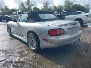 2002 Mazda MX-5 Miata Cloth with VIN JM1NB353X20223041, listed as a IAAI auction lot 41740060 with 177,934 mi miles and . Bid and sale history available at DreamBid. Image 3.