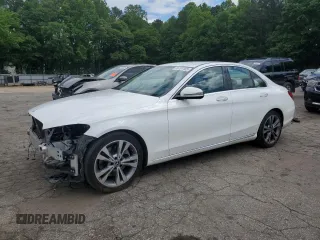 2017 Mercedes-Benz C 300 z VIN 55SWF4JB3HU226061, wystawiony jako Copart lot #55781185 z przebiegiem 100 363 mil mil oraz Szkoda całkowita • Salvage title. Historia ofert i sprzedaży dostępna na DreamBid. Obrazek 1.
