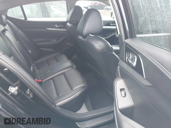 2016 Nissan Maxima Platinum with VIN 1N4AA6AP4GC414574, listed as a IAAI auction lot 41353383 with 153,387 mi miles and . Bid and sale history available at DreamBid. Image 8.