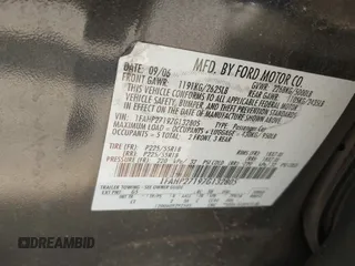 2007 Ford Five Hundred SEL z VIN 1FAHP27197G132805, wystawiony jako IAAI lot #42140296 z przebiegiem 178 724 mil mil oraz . Historia ofert i sprzedaży dostępna na DreamBid. Obrazek 9.