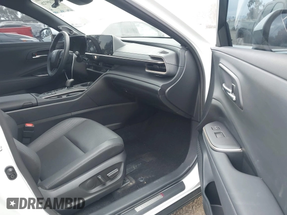 2023 Toyota Crown XLE с VIN JTDAAAAF5P3003219, выставлен на аукционе IAAI как лот 42109726 с пробегом 6 176 миль миль и . История ставок и продаж доступна на DreamBid. Изображение 5.