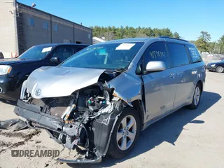 2016 Toyota Sienna LE AAS with VIN 5TDKK3DC6GS711315, listed as a IAAI auction lot 41958420 with 175,413 mi miles. Bid and sale history available at carsss.com. Image 17.