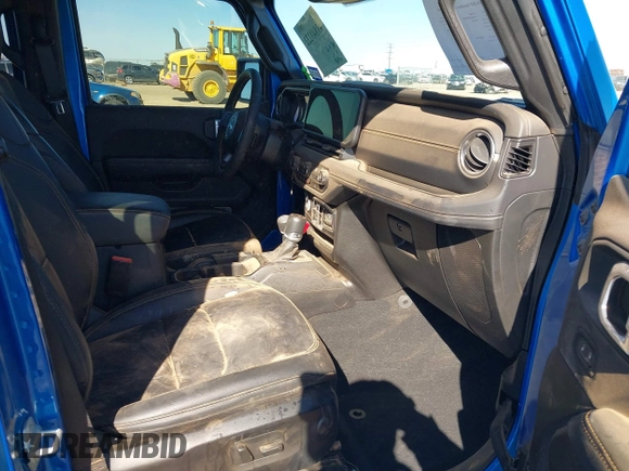 2024 Jeep Gladiator Willys with VIN 1C6HJTAG0RL123040, listed as a IAAI auction lot 41849222 with 14,989 mi miles and . Bid and sale history available at DreamBid. Image 5.