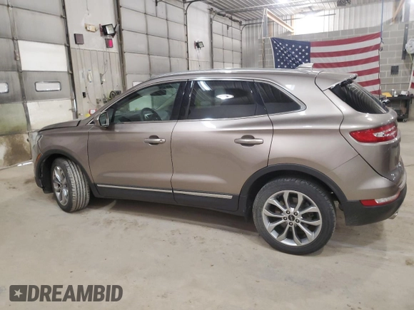 2018 Lincoln MKC Select with VIN 5LMCJ2C91JUL29437, listed as a Copart auction lot 49597365 with 32,155 mi miles and Salvage Title. Bid and sale history available at DreamBid. Image 2.
