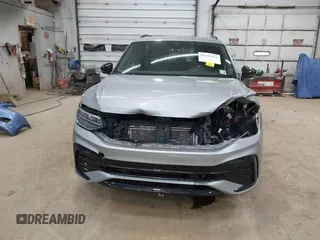 2022 Volkswagen Tiguan SE R-Line Black с VIN 3VV8B7AX8NM044884, выставлен на аукционе IAAI как лот 42331323 с пробегом 45 945 миль миль и . История ставок и продаж доступна на DreamBid. Изображение 12.