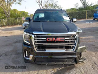 2021 GMC Yukon SLT with VIN 1GKS1BKD8MR264204, listed as a IAAI auction lot 41859983 with 118,968 mi miles. Bid and sale history available at carsss.com. Image 12.