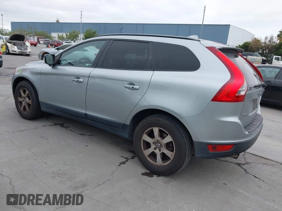 2010 Volvo XC60 3.2L with VIN YV4960DL5A2106408, listed as a IAAI auction lot 42047320 with 179,847 mi miles. Bid and sale history available at carsss.com. Image 3.