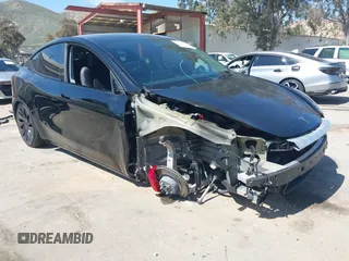 2023 Tesla Model Y Performance z VIN 7SAYGDEF3PF683118, wystawiony jako IAAI lot #41818554 z przebiegiem 32 423 mil mil oraz . Historia ofert i sprzedaży dostępna na DreamBid. Obrazek 1.