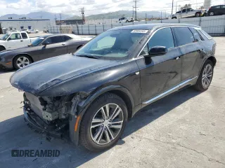 2024 Cadillac LYRIQ Luxury z VIN 1GYKPPRK1RZ122032, wystawiony jako Copart lot #50964345 z przebiegiem 14 385 mil mil oraz Szkoda całkowita • Salvage title. Historia ofert i sprzedaży dostępna na DreamBid. Obrazek 1.