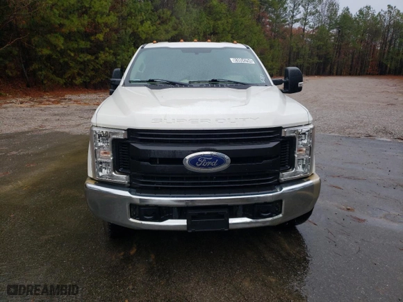 2019 Ford Super Duty F-350 SRW XL with VIN 1FT8W3B68KEC95181, listed as a Copart auction lot 83804294 with NaN miles and Clean Title. Bid and sale history available at carsss.com. Image 5.