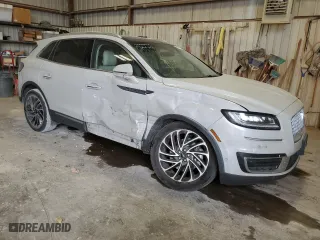 2019 Lincoln Nautilus Reserve with VIN 2LMPJ6L94KBL67011, listed as a Copart auction lot 50871225 with 0 mi miles and Salvage Title. Bid and sale history available at carsss.com. Image 4.