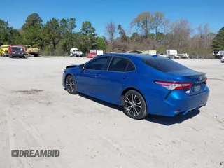 2020 Toyota Camry SE z VIN 4T1G11AKXLU371905, wystawiony jako IAAI lot #41868062 z przebiegiem 103 336 mil mil oraz . Historia ofert i sprzedaży dostępna na DreamBid. Obrazek 3.