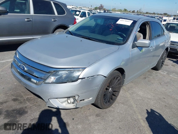 2012 Ford Fusion SE with VIN 3FAHP0HA7CR341742, listed as a IAAI auction lot 41670815 with 211,148 mi miles. Bid and sale history available at carsss.com. Image 2.