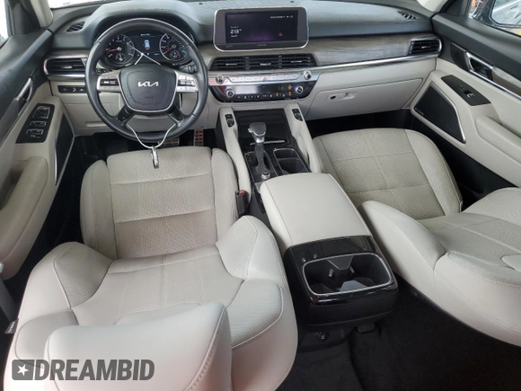 2022 Kia Telluride SX with VIN 5XYP54HC7NG281592, listed as a Copart auction lot 61362775 with 30,821 mi miles and Salvage title. Bid and sale history available at DreamBid. Image 8.