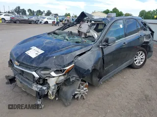 2018 Chevrolet Equinox LT with VIN 2GNAXJEV0J6208938, listed as a IAAI auction lot 39715043 with 1 mi miles. Bid and sale history available at carsss.com. Image 2.