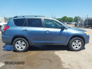 2011 Toyota RAV4 with VIN 2T3ZF4DV2BW085022, listed as a IAAI auction lot 42026068 with 1 mi miles. Bid and sale history available at carsss.com. Image 13.