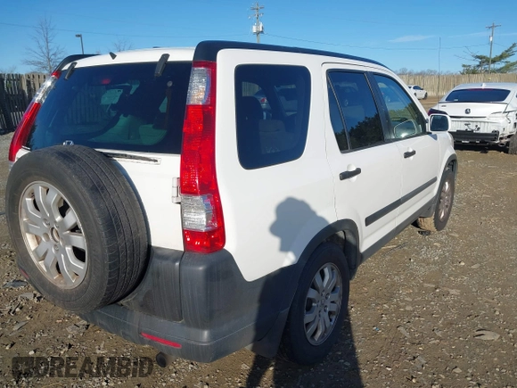 2005 Honda CR-V EX with VIN SHSRD78875U315913, listed as a IAAI auction lot 41880071 with 310,358 mi miles. Bid and sale history available at carsss.com. Image 4.