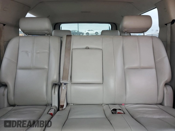 2010 Chevrolet Suburban LT with VIN 1GNUCJE08AR133956, listed as a Copart auction lot 76145714 with 212,459 mi miles and Salvage Title. Bid and sale history available at carsss.com. Image 10.