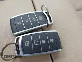 2017 Genesis G80 3.8L z VIN KMHGN4JEXHU166690, wystawiony jako IAAI lot #42322211 z przebiegiem 111 599 mil mil oraz . Historia ofert i sprzedaży dostępna na DreamBid. Obrazek 11.