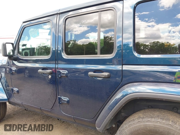 2025 Jeep Wrangler Sahara with VIN 1C4PJXEN0SW526234, listed as a IAAI auction lot 42193898 with Not Provided miles and . Bid and sale history available at DreamBid. Image 14.