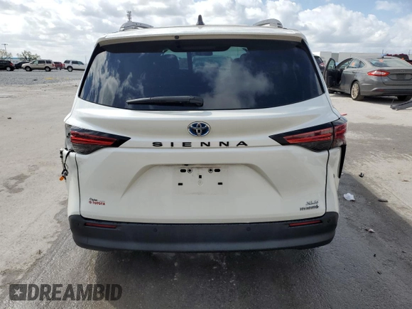 2021 Toyota Sienna XLE with VIN 5TDYRKEC0MS061455, listed as a Copart auction lot 47633565 with 64,782 mi miles and Salvage Title. Bid and sale history available at carsss.com. Image 6.