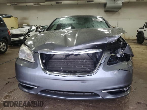 2012 Chrysler 200 Limited with VIN 1C3CCBCBXCN175834, listed as a Copart auction lot 46808885 with 105,712 mi miles and Salvage Title. Bid and sale history available at carsss.com. Image 5.