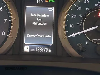 2018 Toyota Sienna XLE Auto Access Seat with VIN 5TDYZ3DC9JS907715, listed as a IAAI auction lot 41557733 with 133,270 mi miles. Bid and sale history available at carsss.com. Image 16.