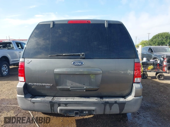 2004 Ford Expedition Special Service z VIN 1FMRU15W44LB49378, wystawiony jako IAAI lot #42025232 z przebiegiem 197 811 mil mil oraz . Historia ofert i sprzedaży dostępna na DreamBid. Obrazek 17.