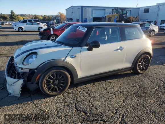 2018 MINI Hardtop Cooper S with VIN WMWXP7C59J2A47236, listed as a Copart auction lot 82917104 with 69,195 mi miles and Salvage Title. Bid and sale history available at DreamBid. Image 1.