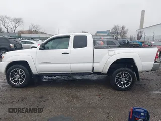 2011 Toyota Tacoma with VIN 5TFUU4EN9BX022381, listed as a IAAI auction lot 41863091 with 138,653 mi miles. Bid and sale history available at carsss.com. Image 14.