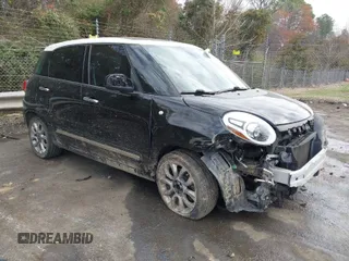 2014 FIAT 500L Lounge with VIN ZFBCFACH9EZ009286, listed as a IAAI auction lot 41838313 with 169,576 mi miles. Bid and sale history available at carsss.com. Image 1.